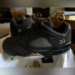 Jordan Retro low wings 20-21